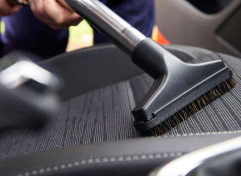 Umývanie exteriéru, čistenie interiéru a aplikácia špeciálnej NANO technológie. Zverte vášho štvorkolesového tátoša do rúk odborníkom. 