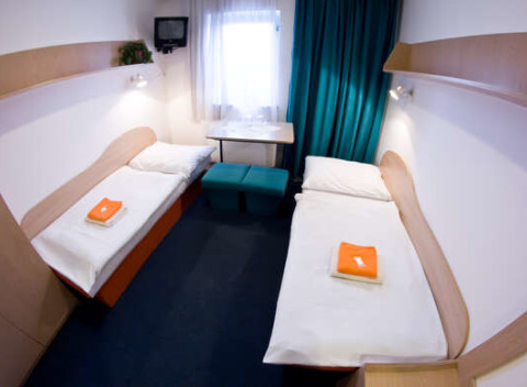 Lacné ubytovanie pre 2 a viac ľudí s raňajkami neďaleko Zlatých Pieskov.