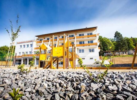 Čarovná príroda a uprostred nej nová Chata Trubárka s polpenziou a bazénom.