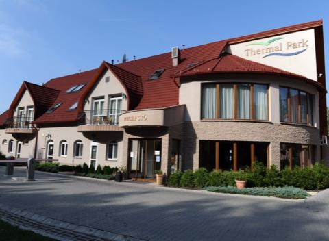 Dokonalý relax v maďarskom meste Eger s termálnymi bazénmi, polpenziou a wellness. Užite si všetko, čo vám Thermál Park Hotel ponúka.