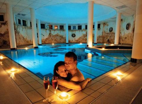 Luxusný wellness pobyt s polpenziou v hoteli Venus*** v unikátnom maďarskom meste Zalakaros, len 100 metrov od miestnych termálnych kúpeľov.