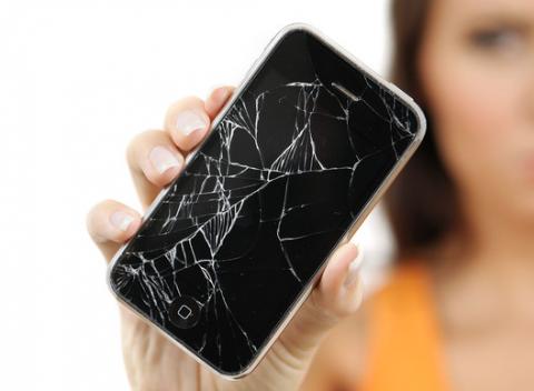 Unikátna ochrana s druhou vrstvou špeciálne vytvrdeného skla ochráni váš mobil pred náhodnými pádmi, škrabancami. 