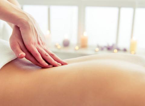 Masáž olejovou sviečkou alebo zbohom celulitída vďaka telovému zábalu. Doprajte si pár minút len pre seba s nevšedným relaxačným zážitkom.