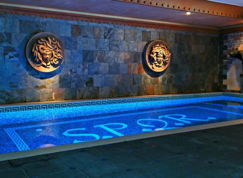 Oddych v najväčších rímskych kúpeľoch S.P.Q.R. v Košiciach. Vychutnajte si luxusný pobyt pre 2 osoby v hoteli Privilege****.