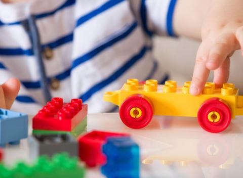 V kreatívnom centre KreaTivO sa o vaše deťúrence postarajú po pracovnej dobe, zahrajú sa s kockami LEGO® a vy si všetko v pokoji vybavíte.