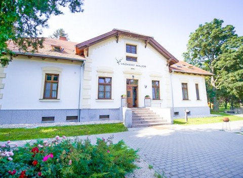 Sárvár v romantickom Hoteli Vadkert Major *** s celodenným vstupom do termálnych kúpeľov + polpenzia.