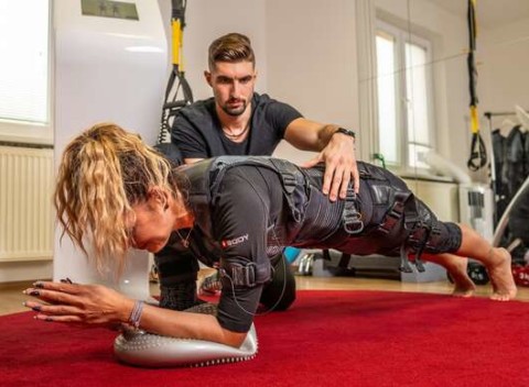 Účinné a nenáročné cvičenie pomocou impulzov z XBody - viditeľné výsledky za krátky čas.