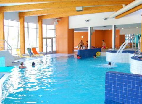 Presvedčte sa o tom, že aj v zime sa dá parádne cestovať. Pobyt na 3 až 6 dní v Jeseníkoch s výdatnou polpenziou a vstupom do wellness.