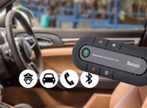 Telefonovanie v aute bez pokuty s hadsfree sadou. Automatické spárovanie po vstupe do auta až dvoch telefónov súčasne. 