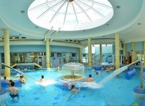 Skvelá dovolenka v obľúbenej kúpeľnej lokalite na juhu Slovenska v Dunajskej Strede, v penzióne Nevada s polpenziou a vstupmi Thermalparku. 