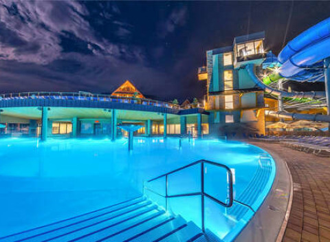 TOP poľský aquapark Chocholowskie Termy s 30 bazénmi na 2 poschodiach.