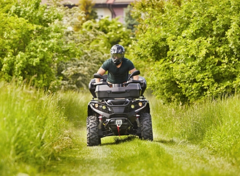Vybláznite sa počas dobrodružnej jazdy na štvorkolkách naprieč Oravou! Adrenalínový prejazd oravskou prírodou, na ktorý nezabudnete.