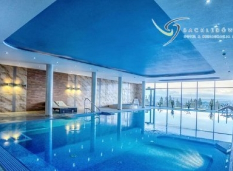 Nechajte sa očariť prírodou poľských Tatier. Rozmaznávajte sa v 3* hoteli Bachledówka s wellness a polpenziou v horskej dedinke Czerwienne. 