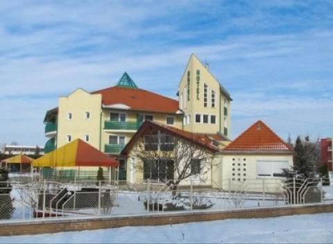 Zájdite si do kúpeľného mestečka Zalakaros v Maďarsku  a užite si relax v Aqua Therm Hotel*** s polpenziou a neobmedzeným wellness.