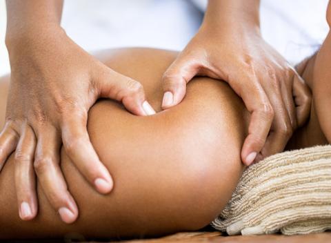 Doprajte si chvíľu iba pre seba v podobe originálnej čínskej masáže alebo relaxačného kúpeľa nôh z tradičných tibetských bylín.  