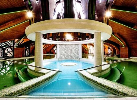 Wellness Hotel Aphrodite**** s polpenziou a perfektnou polohou len 90 m od známych kúpeľov Zalakaros.