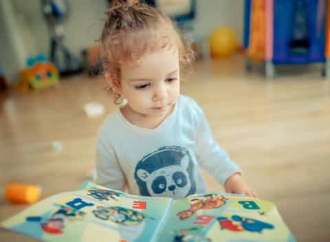 Hravá angličtina, nemčina pre deti od 3 rokov alebo španielčina od 12 rokov aj dospelých. Spojte výuku jazyka so zábavou a tvorením. 