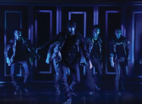 Vstupenka na nezabudnuteľnú Broadway show 5 Doors. Zažite úžasnú svetovú show plnú hudby, tanca a svetelných efektov.