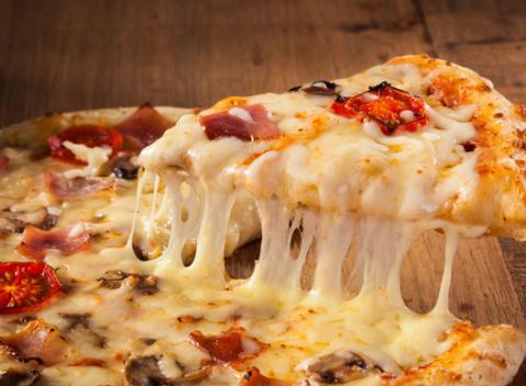 Príďte si pochutnať na vynikajúcej pizzi podľa vášho výberu v Milenium café. Skvelá talianska pochúťka s kvalitných ingrediencií.