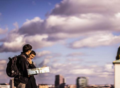 Escape hra v uliciach Brainteaselavy – zimná edícia od tvorcov najlepšie hodnotenej hry V pazúroch ŠtB. Zažijete kopec dobrodružstiev. 