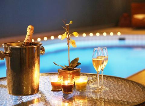 Elegancia a noblesa v lone prírody - iba 4 km od centra Košíc vás privíta najstarší historický hotel Bankov****  s wellness a polpenziou. 