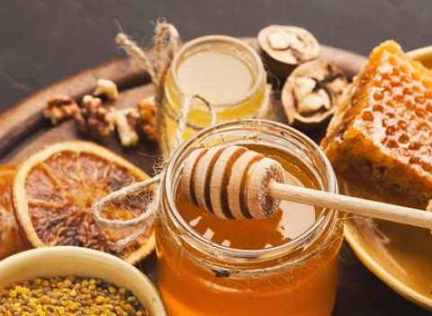 Vzácny med z rodinného včelárstva – poukážka na nákup - 100 % prírodný produkt s jedinečnou chuťou.