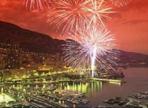 Silvester na azúrovom pobreží Francúzskej Riviéry. Navštívte s nami tie najznámejšie mestá ako sú Nice, Cannes a Saint Tropez.