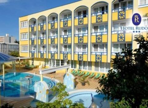 Liečivý pobyt v obľúbených maďarských kúpeľoch Hajdúszoboszló v hoteli Rudolf*** pre dve osoby. V cene neobmedzené wellness.