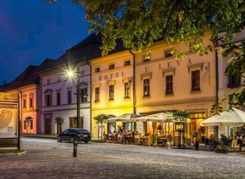 Relaxačný pobyt v historickej budove hotela U Leva*** so vstupom do sauny a masážou.