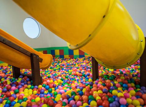 Vstupy alebo ročné členstvo v detskom centre RETRO Kids. Všetko pre úsmev vašich najmenších na jednom mieste. 