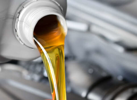 Výmena oleja, olejového a vzduchového filtra + servisná prehliadka.