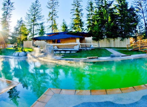 Rodinný lístok alebo vstup pre jednotlivca do termálneho kúpaliska Goracy Potok. Doprajte sebe aj deťom skvelú zábavu a regeneráciu. 