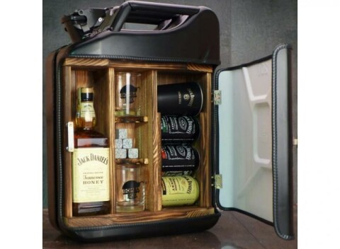 Originálny darčekový kanister Bar Jack Daniel s Honey pre poriadnych chlapov.