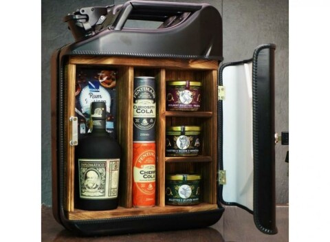 Originálny darčekový kanystr bar Diplomático pro pořádné chlapy.