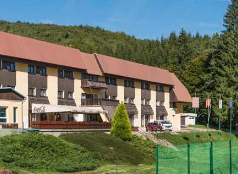 Oddych v hoteli František v srdci Javorníkov a relax v lyžiarskych strediskách SKI ČERTOV a SKI KOHÚTKA.