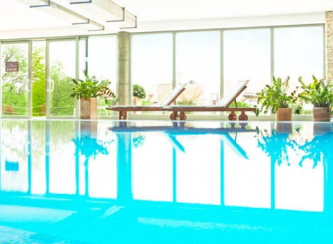 Výhľad na Balaton, relax vo wellness a polpenzia vás čakajú v 5* Echo Residence All Suite Hotel.