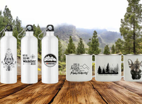 Dizajnová turistická fľaša alebo smaltový hrnček – vaši noví spoločníci na všetkých cestách.