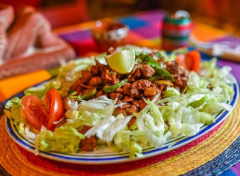 Pravé mexické špeciality s vychutnáte v reštaurácii Blue Agave - tanier pre dvoch, originálny dezert a drink podľa výberu.