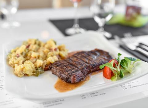 Valentínske 3-chodové menu plné chutí. Vychutnajte si spoločne strávený čas v exkluzívnom prostredí reštaurácie Gracia priamo na Dunaji. 