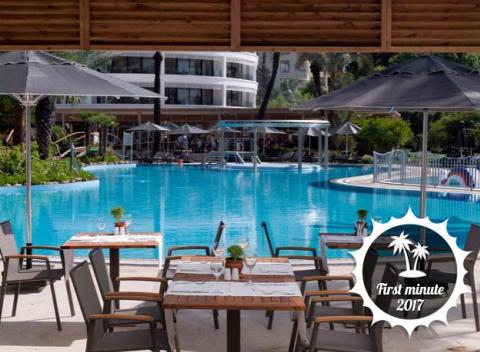 Príjemný 4* hotel na brehu Balatonu so súkromnou plážou, polpenziou a wellness.