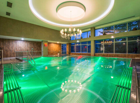 Nimnica cez víkend v luxusnom Kúpeľnom dome Balnea Grand **** s plnou penziou a wellness.