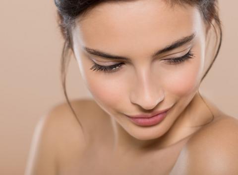 Pleť ako nová... čistá, svieža, hydratovaná, omladnená. Kompletné či liftingové ošetrenie pleti so sérom značky DEVEE® a prístrojom BYAS.