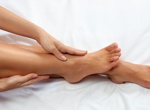 Nestrácajte čas so žiletkami, ale užívajte si hladkú pokožku dlho-predlho. Profesionálna laserová epilácia diódovým laserom SHR. 