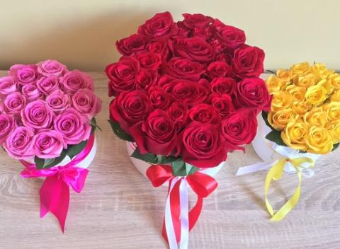 Valentínsky box plný ruží pre každú romantičku. Kytica kvetov to povie rovno za vás a pritom nebudete potrebovať žiadne otrepané frázy.