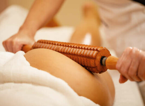 Masáže, maderoterapia, lymfodrenáž alebo kryolipolýza v salóne Beauty Care.
