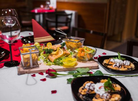 Očarte chuťové poháriky svojej polovičky priamo v centre Košíc, v reštaurácii Modena romantickým 3-chodovým menu pre dvoch. 