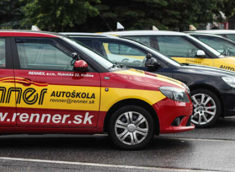 Hurá na cesty - kurz autoškoly na skupinu B - 100 € kupón na kurz autoškoly na skupinu B.