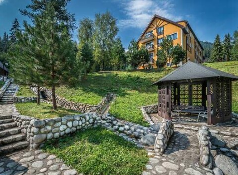 Dovolenka uprostred lesa Račkovej doliny v HORSKEJ CHATE OREŠNICA*** s polpenziou a deťmi v cene.