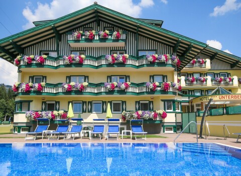 Rakúske Alpy: Leto v Hoteli Unterberghof **** s bazénom, tenisom a polpenziou + deti zdarma.