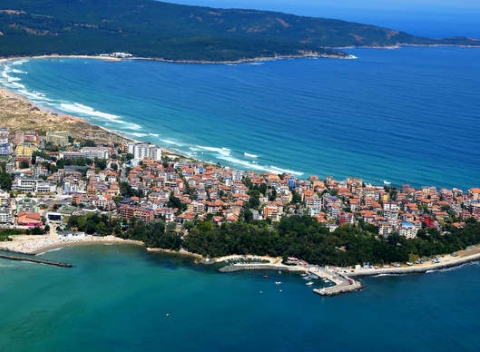 Zlatisté pláže s jemným pieskom, čisté more a množstvo zábavy a 3* hotel s raňajkami vás čaká na 8-dňovej leteckej dovolenke v Primorsku.